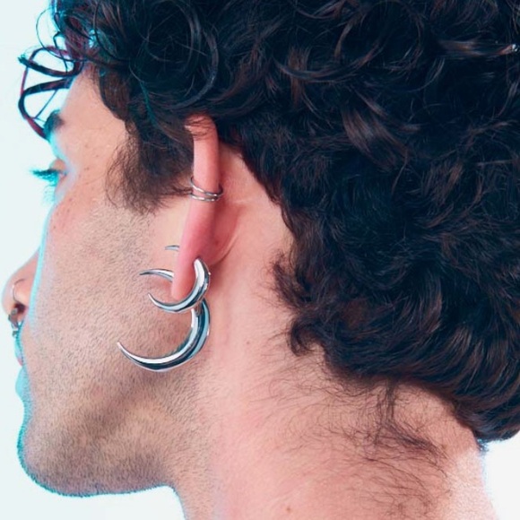 Studio cult Discontinued Gold Crescent Moon earrings NWOT - Picture 7 of 7